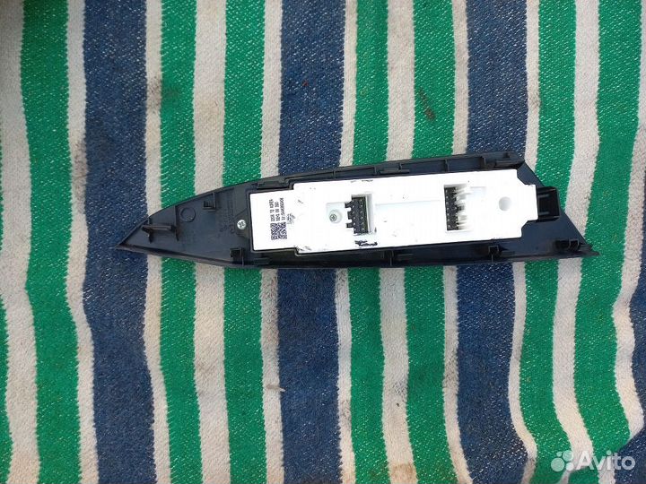 Обшивка двери мазда 3 bl