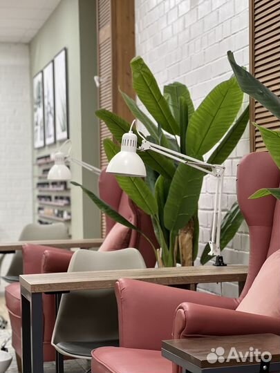 Мастер маникюра и педикюра