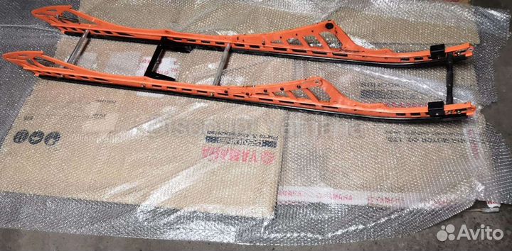 Новы оригинальный рельс полоз Yamaha Viper MTX 162