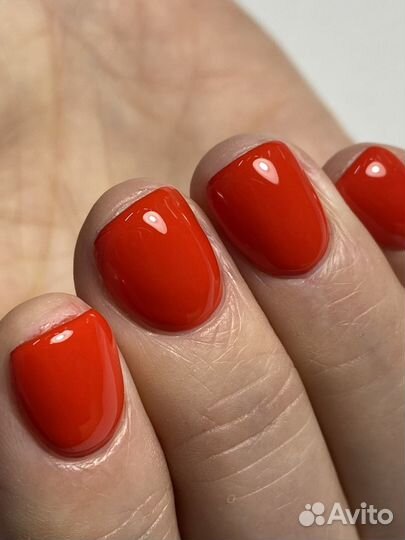 Маникюр с покрытием гель-лаком