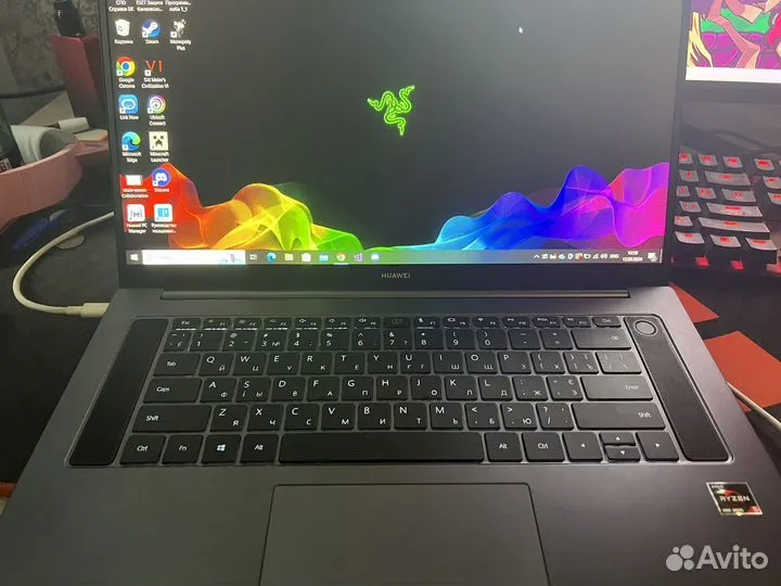 Huawei matebook d16