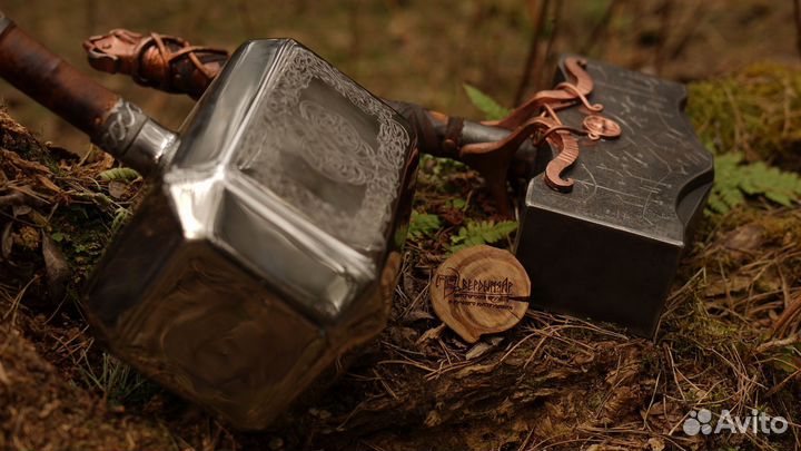 Молот Тора Мьёльнир