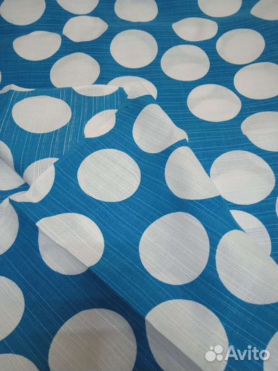 Отрез ткани горох