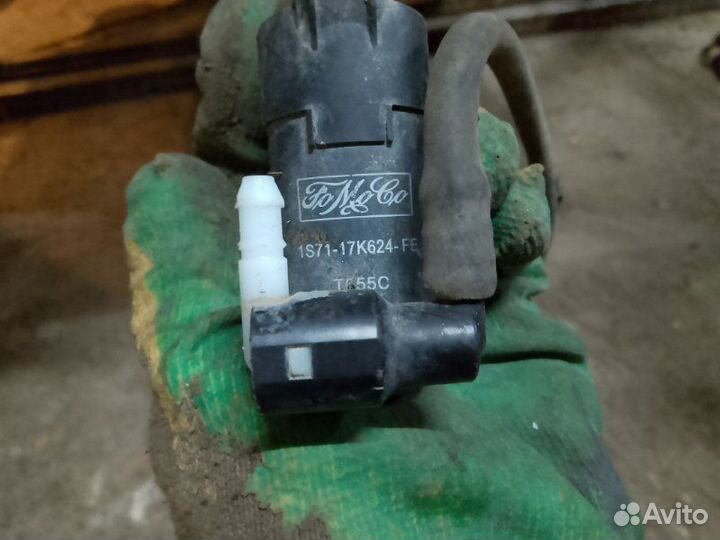 Насос омывателя Ford Focus 2 2 поколение hxdb 1.6