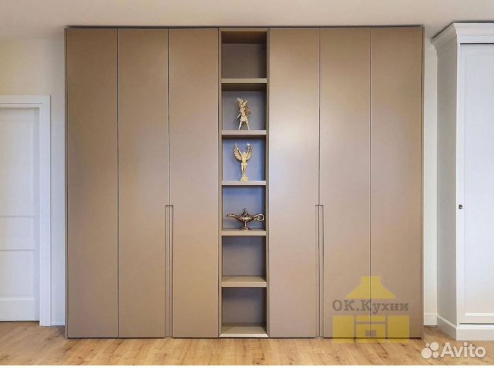 Встроенный шкаф