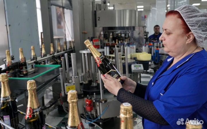 Упаковщица на винзавод. Крым