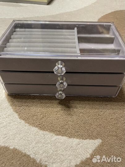 Шкатулка для ювелирных украшений