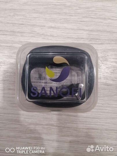 Фитнес браслет Sanofi