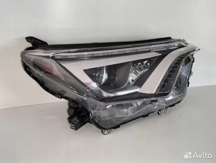 Фара правая Toyota Rav4 40 2015-2018