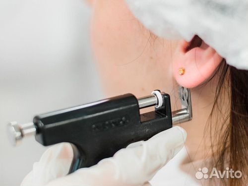 Прокол ушей, хрящ уха 