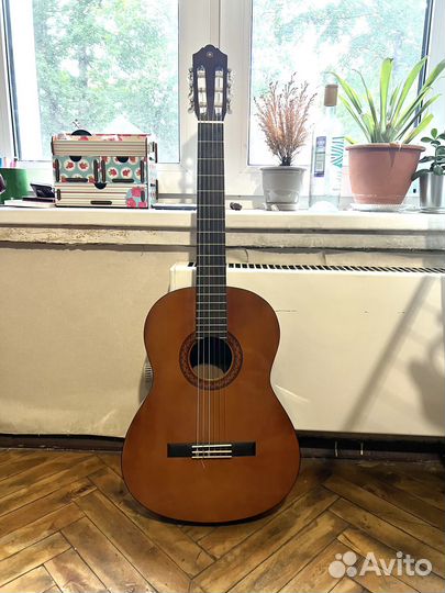 Классическая гитара yamaha c40