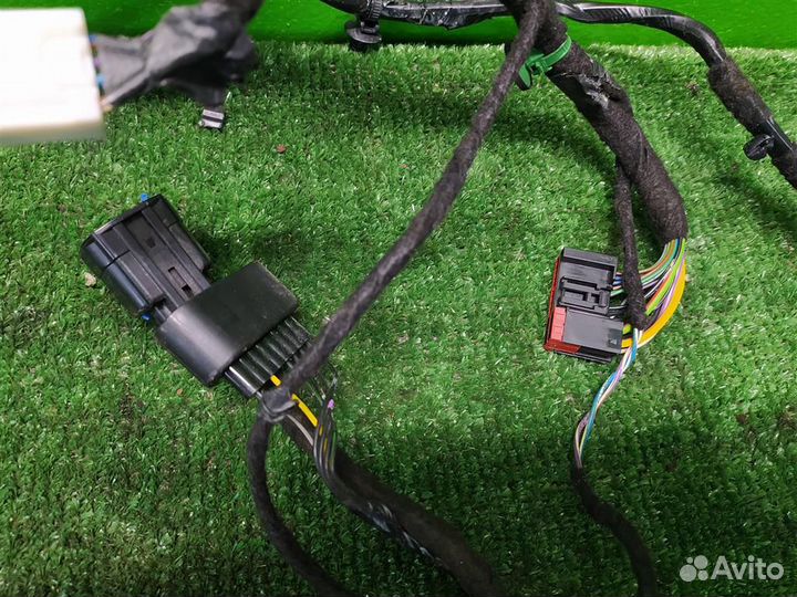 Проводка двери задней правой Ford Focus 3 (CB8) 2
