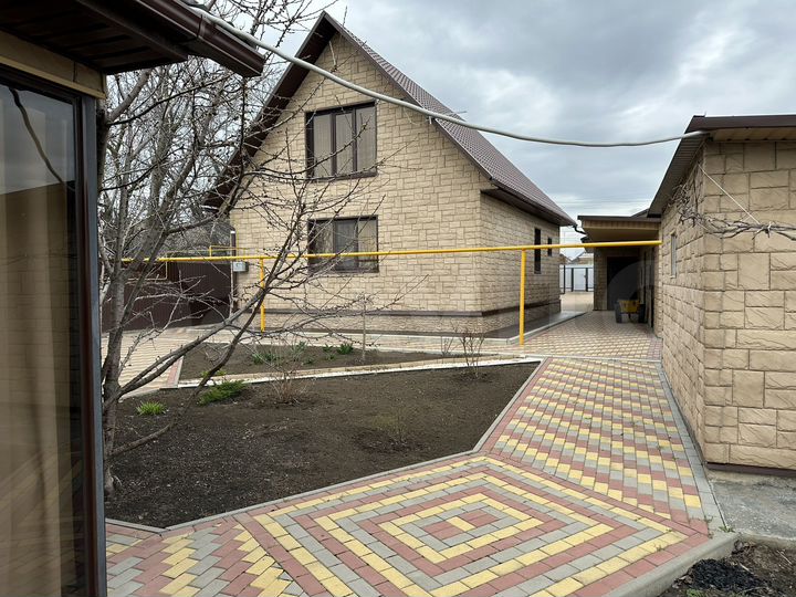 Дом 200 м² на участке 20 сот.