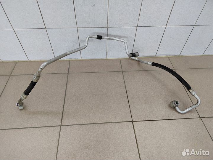 Трубка кондиционера VW Passat B7 1,4 3C0820743BR