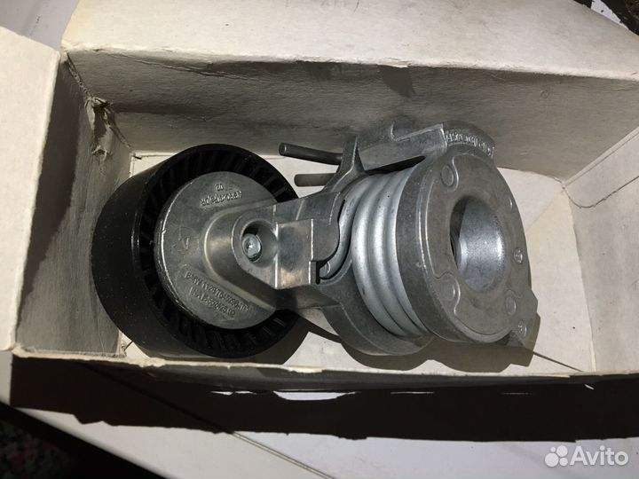 Натяжитель ремня BMW