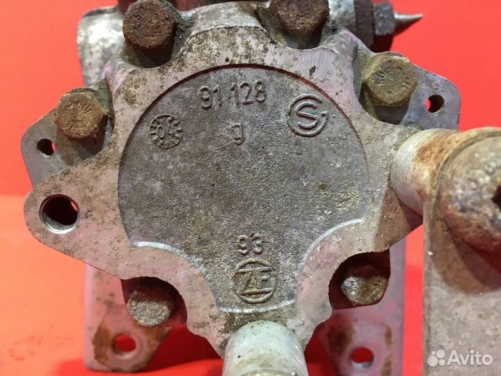 Насос гура для BMW X3 E83 M54B25, 256S5 (Б/У)