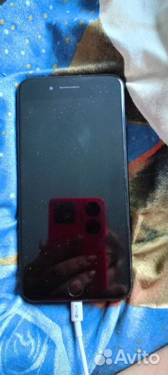 Телефон iPhone 7 plus