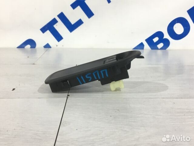 Кнопка стеклоподъемника передняя renault duster ре