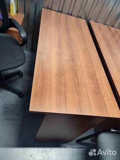 Письменный стол