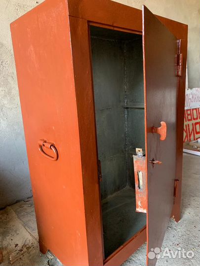 Сейфы, железная коробка, профиль