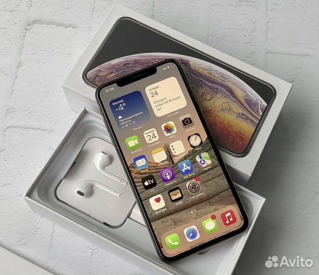 iPhone Xs, 64 ГБ