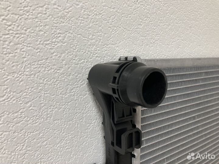Радиатор охлаждения Фольксваген Тигуан 16