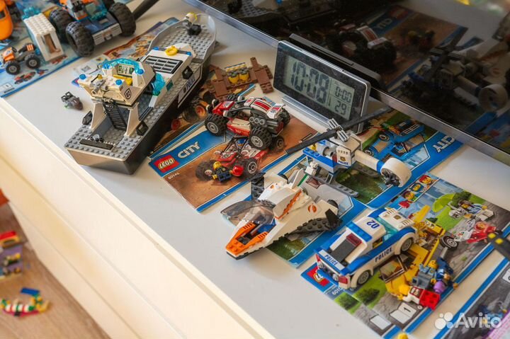 Лего сити очень много наборов
