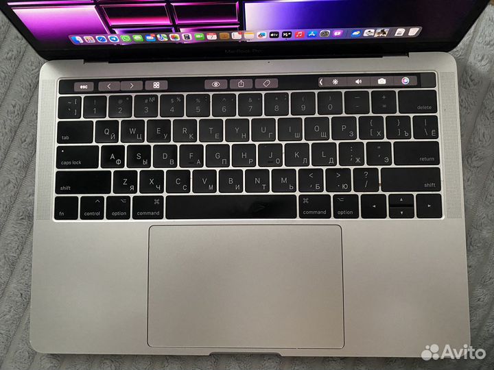 Macbook pro 13 2017 core i7/8gb/touch bar