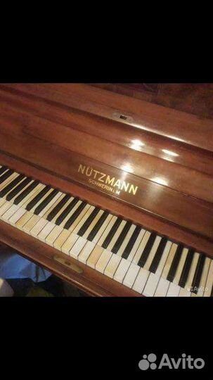 Старинное антикварное пианино