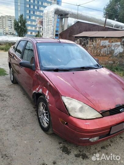 Ford Focus 2.0 AT, 2000, битый, 250 000 км