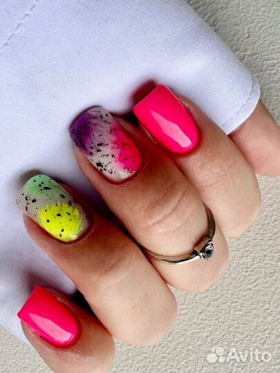 Маникюр,наращивание ногтей