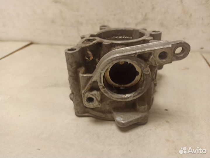 Вакуумный насос двигателя