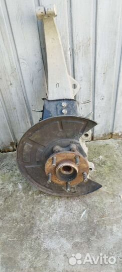 Поворотный кулак Инфинити фх 3.5 с51