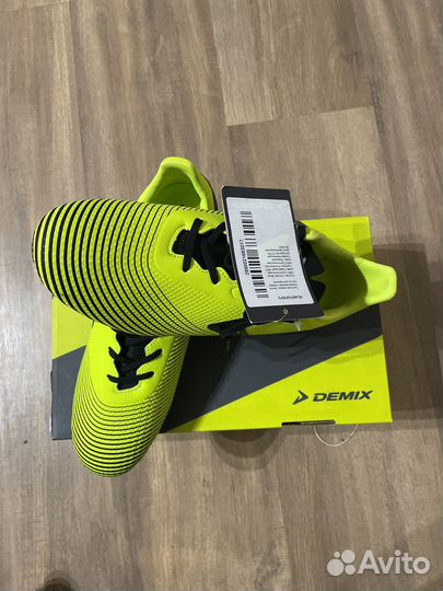 Футбольные бутсы demix
