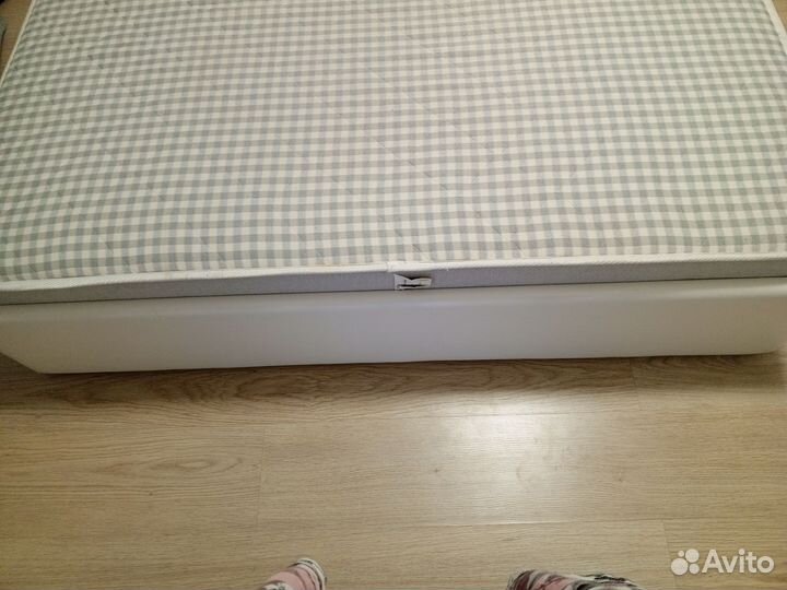 Продам кровать с матрасом