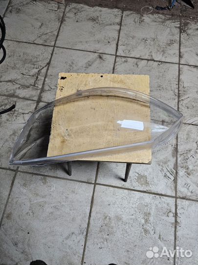 Стекло на фару