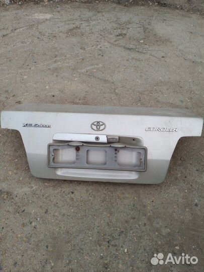 Крышка багажника Toyota Corolla CE110 2C 1996