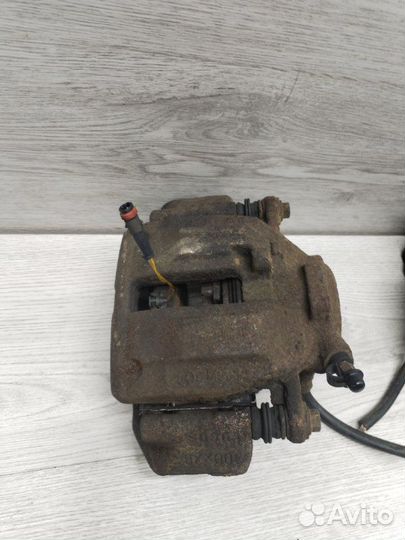 Суппорт передний Mercedes Clk W209 OM612 2005