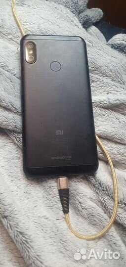 Xiaomi Mi A2 Lite Android One, 4/64 ГБ
