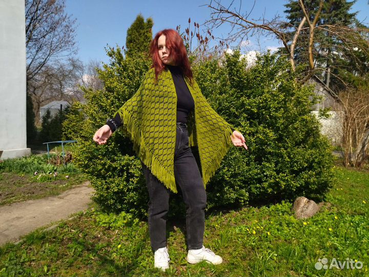 Шаль ручной работы новая