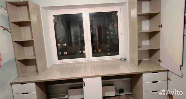 Рабочая зона у окна