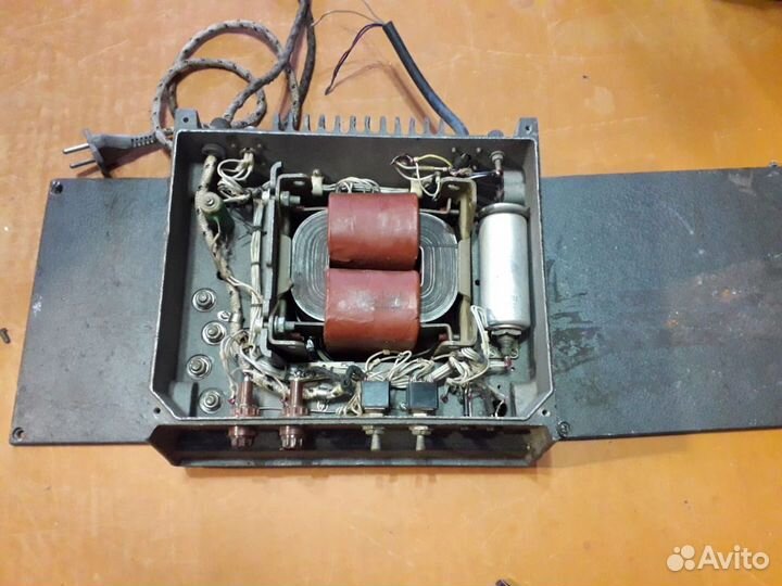 Источник питания радиостанции Лён