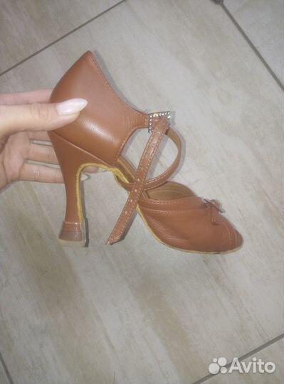 Бальные туфли Ла кожа новые