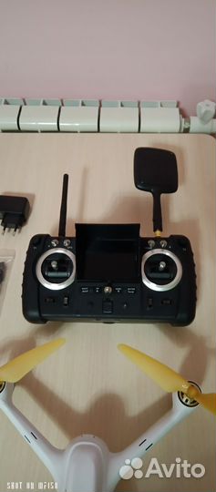 Квадрокоптер hubsan h501s