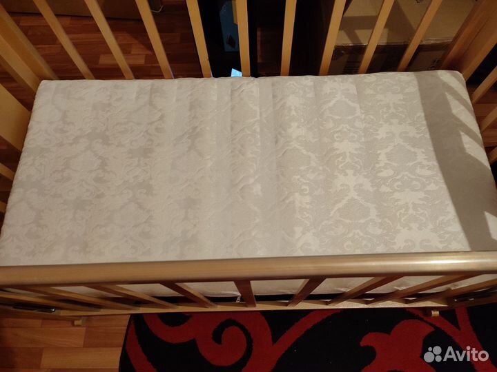 Детская кроватка