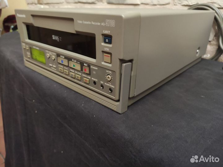 Видеомагнитофон panasonic s-vhs ag 5700