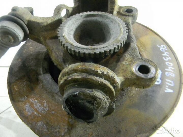 Кулак передний левый Форд