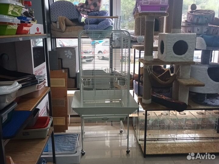 Клетка-вольер для крупного попугая