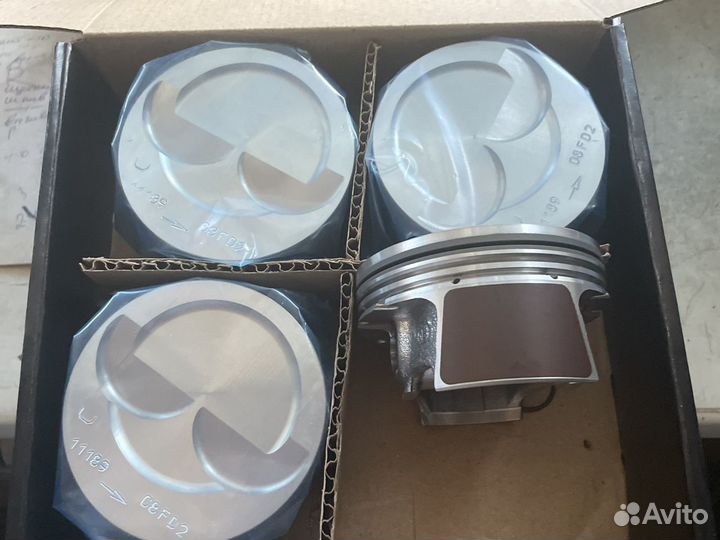 Продаю заводские поршня на Гранту и приору-весту