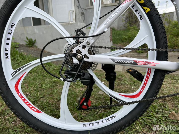Велосипед на литых дисках